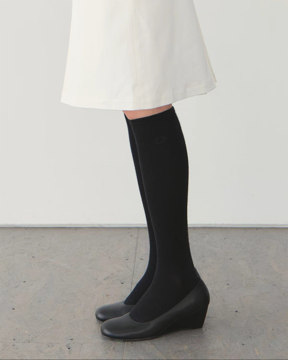 DOSORDONTS Round-Toe Retro Wedge Shoes